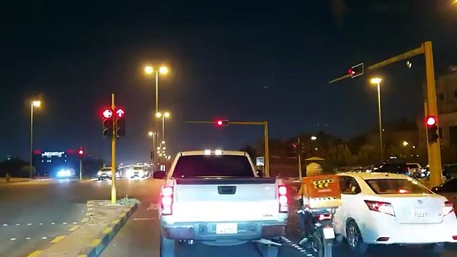 1625 - قصة السوار !! سوالف طريق