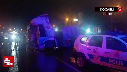 Kocaeli'de kağıt gibi ezilen tırdan sağ çıktılar