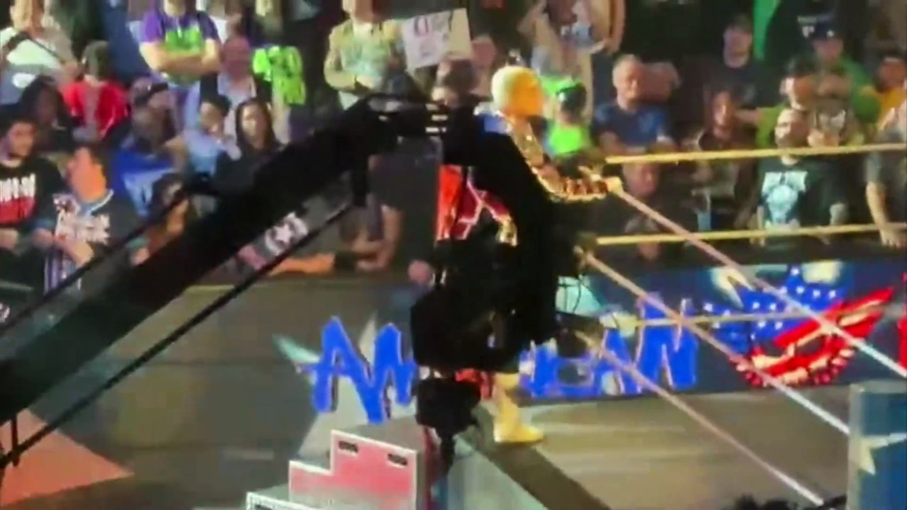 Cody Rhodes vs Shinsuke Nakamura Street Fight ...