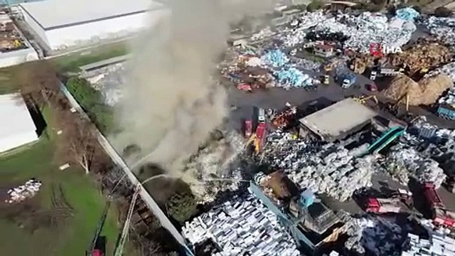 Manisa'da ikinci kez yangın çıkan tesis mühürlendi 