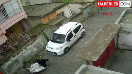 Batman'da Çekçekle Rögar Kapağı Çalan Şüpheliler Güvenlik Kamerasına Yakalandı