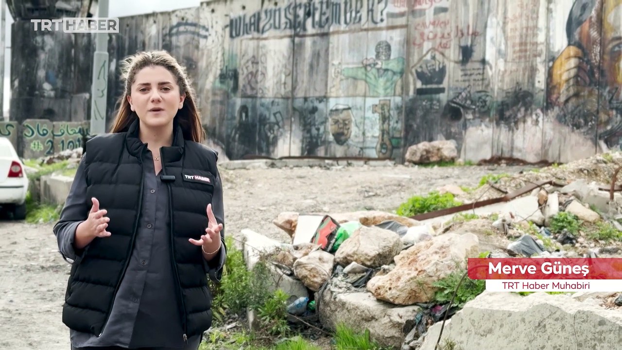 Ayrım duvarları gölgesindeki Batı Şeria