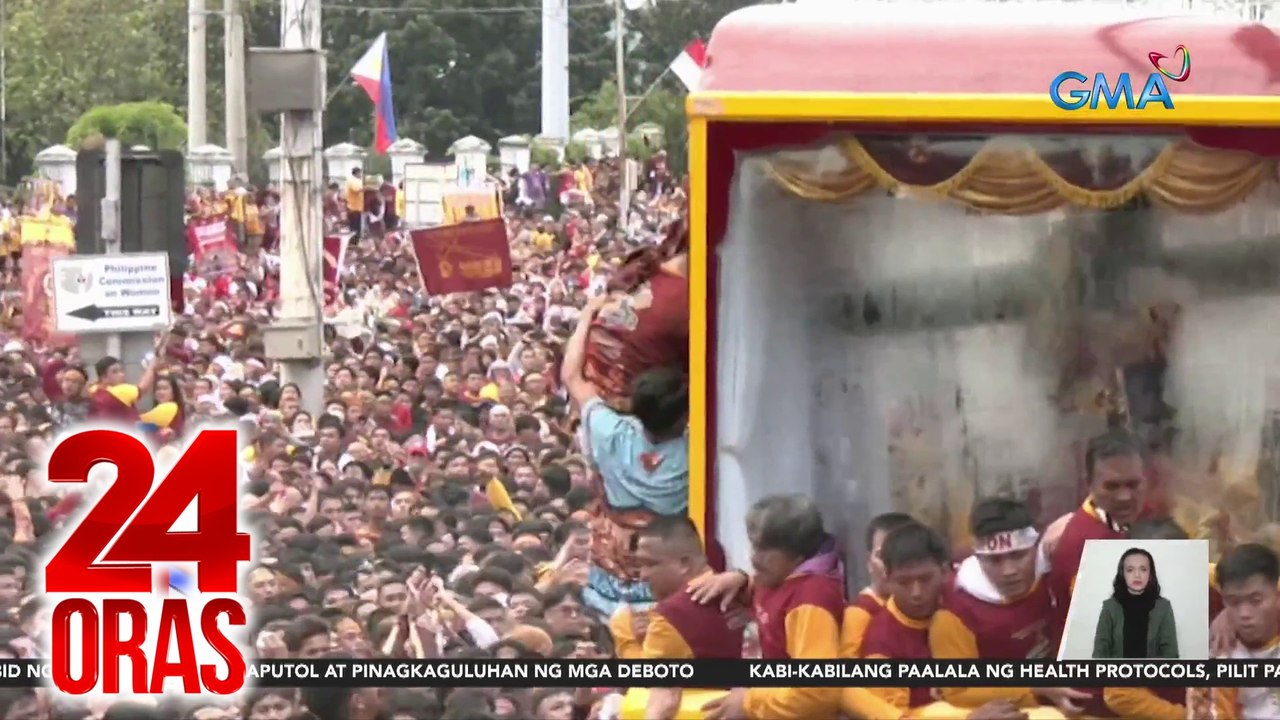 Imahen ng poong Nazareno, halos 'di na makita sa loob ng tempered glass; posibleng dahil ito sa pag-ulan, ayon sa Quiapo Church | 24 Oras