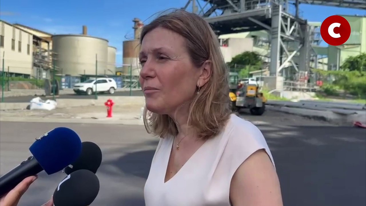 La présidente de l'assemblée nationale, Yael Braun-Pivet, réagit à la nomination de Gabriel Attal lors de sa visite dans l'usine Albioma