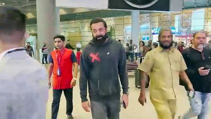 Bobby Deol's Heartwarming Gesture for SRK's Son Aryan Goes Viral 🎬