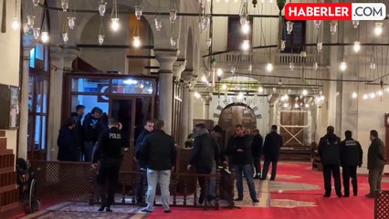 Fatih Camii'nde imam ile cemaatten bir kişiyi bıçaklayan saldırgan tutuklandı