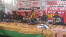 Gate meeting held in diesel shed, gradual hunger strike at the station