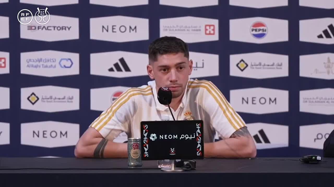 Valverde y 'su inglés' vuelven a ser protagonis...