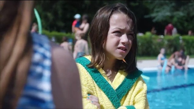 20 000 espèces d'abeilles Bande-annonce VO