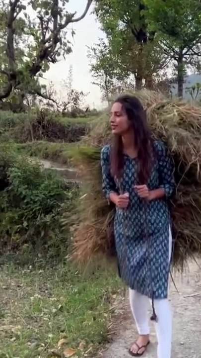 'एनिमल' फिल्म की स्टार एक्ट्रेस तृप्ति डिमरी का 7.7 सेकंड का वीडियो आया सामने, सोशल मीडिया पर वायरल