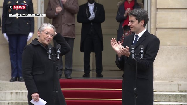 Remaniement : retour sur la passation de pouvoir entre Elisabeth Borne et Gabriel Attal