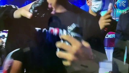 Ekvador'da silahlı çete canlı yayını bastı