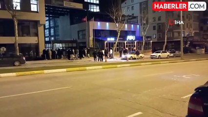 Çorum'daki depremin ardından vatandaşlar sokağa indi