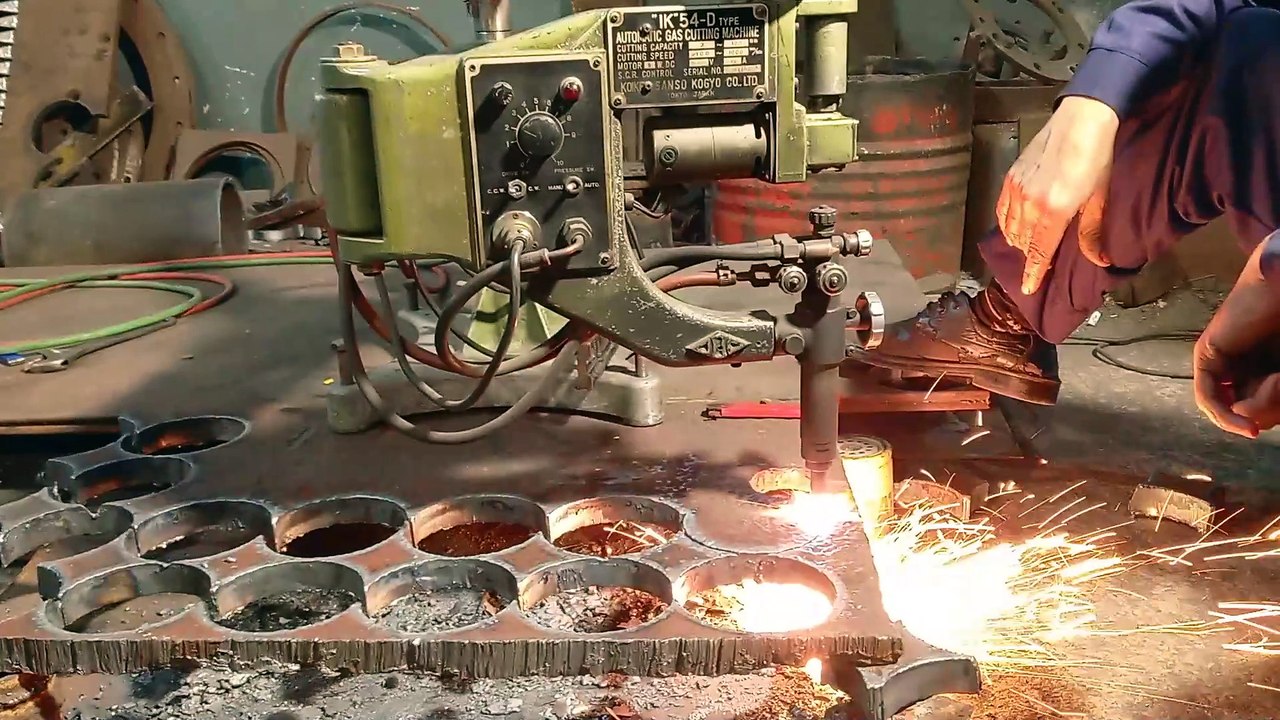 Gas Cutting Mechine working on full flow Mechanical Works 5