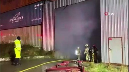 İstanbul'da büyük yangın! Film platosu alev alev yandı