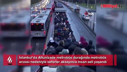 İstanbul'da metrobüs durağında yoğunluk