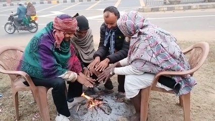 मावठ ने बढ़ाई ठिठुरन, घने कोहरे ने थामी चाल