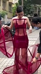 What Is Urfi Looking Like In This Magenta Atrangi Outfit?