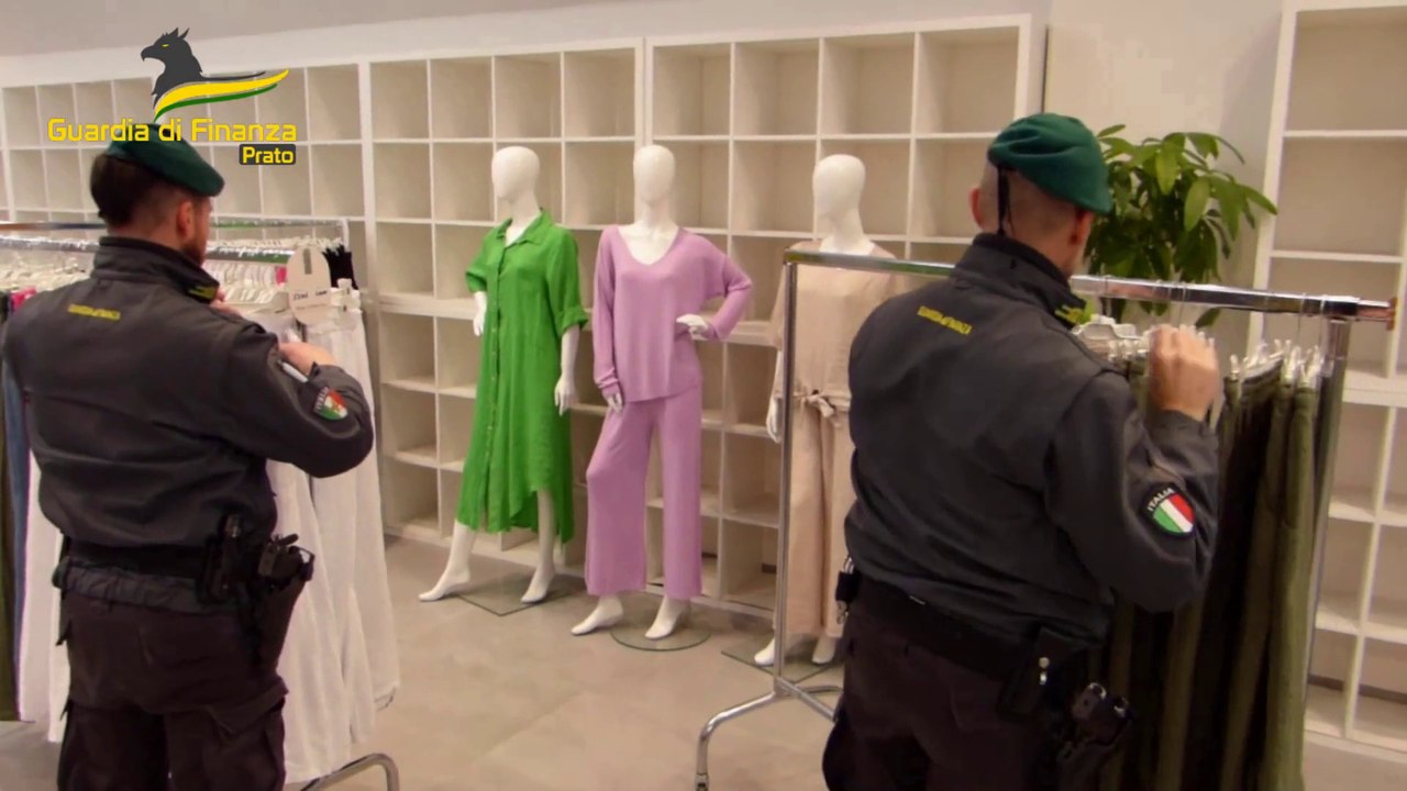 Frode fiscale milionaria nel "Pronto Moda" a Prato, 21 indagati
