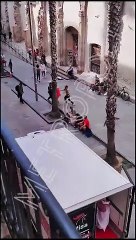 Pelea entre politoxicómanos en el Raval