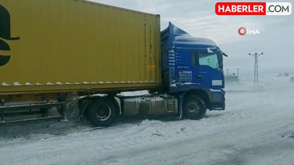 Göz gözü görmüyor: Birçok araç yolda kaldı