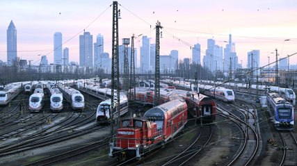 Bahnstreik und Bauernprotest: Harte Geduldsprobe für Pendler in Deutschland