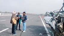 दिल्ली-मुंबई सुपर एक्सप्रेस-वे पर भीषण हादसा, कार सवार पिता-पुत्र सहित तीन जनों की मौत, देखे वीडियो