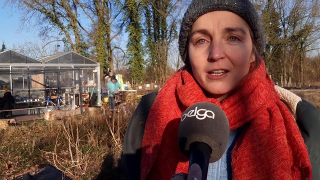 Nos oignons promeut l'agriculture sociale en mettant en lien maraîchers et personnes souffrantes de troubles dépressifs et anxieux