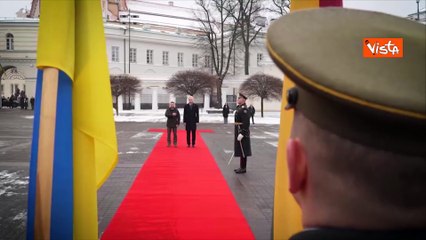 Zelensky in visita a sorpresa in Lituania