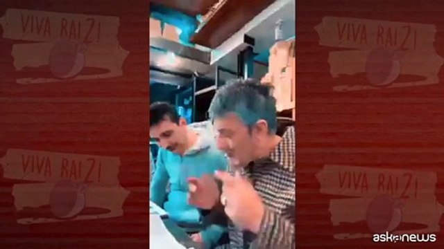 Il ministro Sangiuliano parla napoletano: l'imitazione di Fiorello