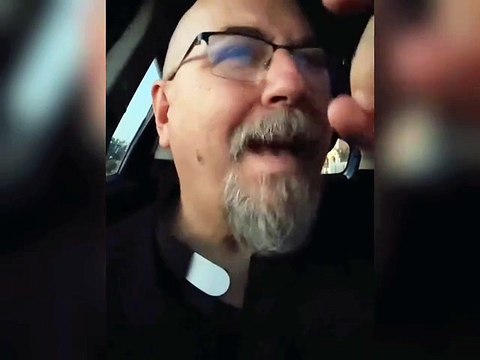 Al que vive en pareja (sin estar casado) no le sirve de nada rezar ... porque están en pecado - Padre Juan Molina