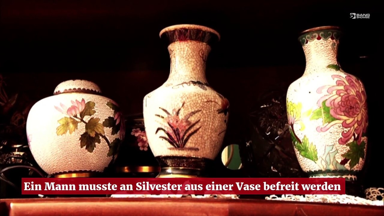 Ein Mann musste an Silvester aus einer Vase befreit werden
