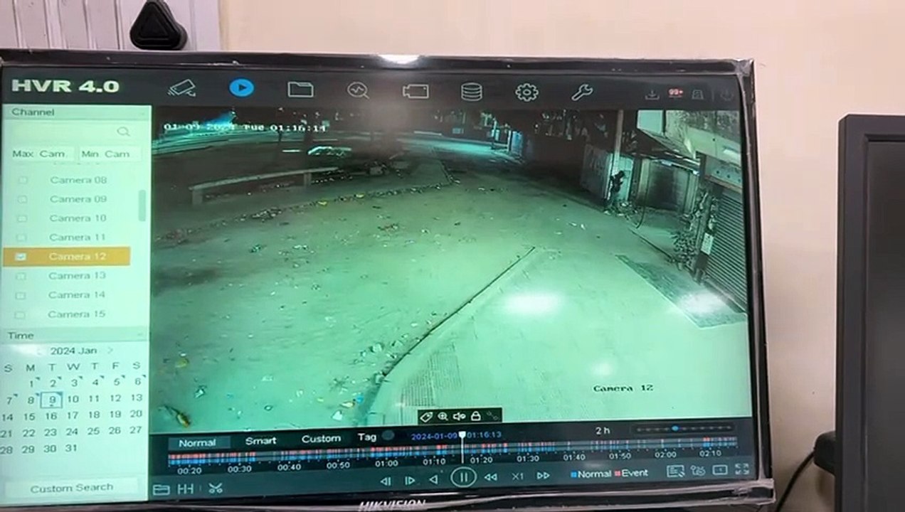 बैंक ऑफ़ बड़ोदा के ताले तोड़े, चोरी का प्रयास,...