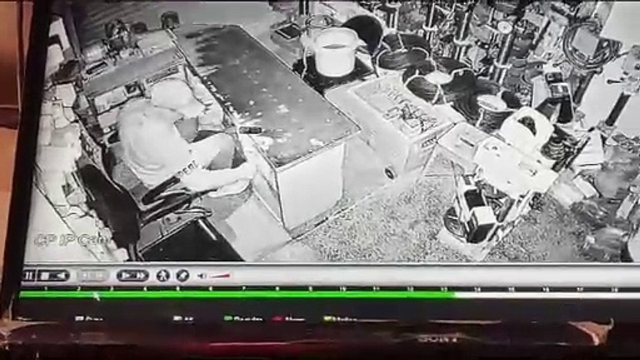 बेटी के विवाह के लिए रखा लाखों का सोना-चांदी व 6 लाख रुपए चोरी