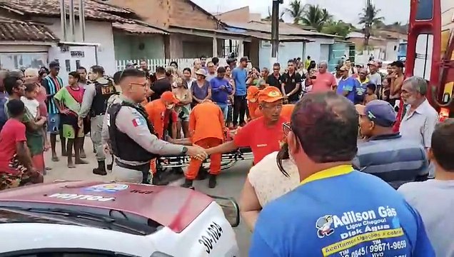 Suspeito de molestar criança em piscina é espancado pela população