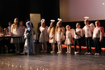 Jasełka w wykonaniu uczniów z Brzozy w krotoszyńskim kinie "Przedwiośnie"