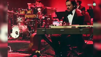 Con Enjambre y su espectáculo musical, el Teatro Diana vivirá ‘Noches de Salón’ en abril.