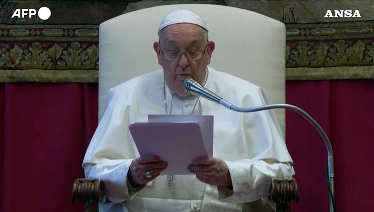 Il Papa: "Vittime civili di guerra non sono danni collaterali"