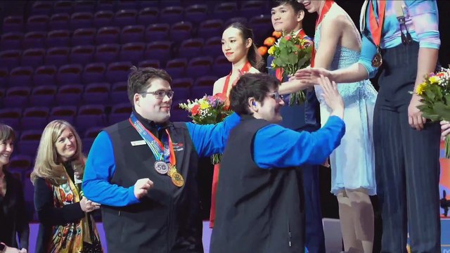 JUNIOR WOMEN & JUNIOR ICE DANCE VICTORY CEREMONY - 2024 CANADIAN NATIONAL SKATING CHAMPIONSHIPS