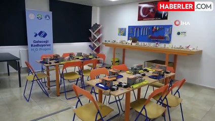 Depremzede öğrenciler, 'Robotik Kodlama' ile teknolojiyle bulaşacaklar