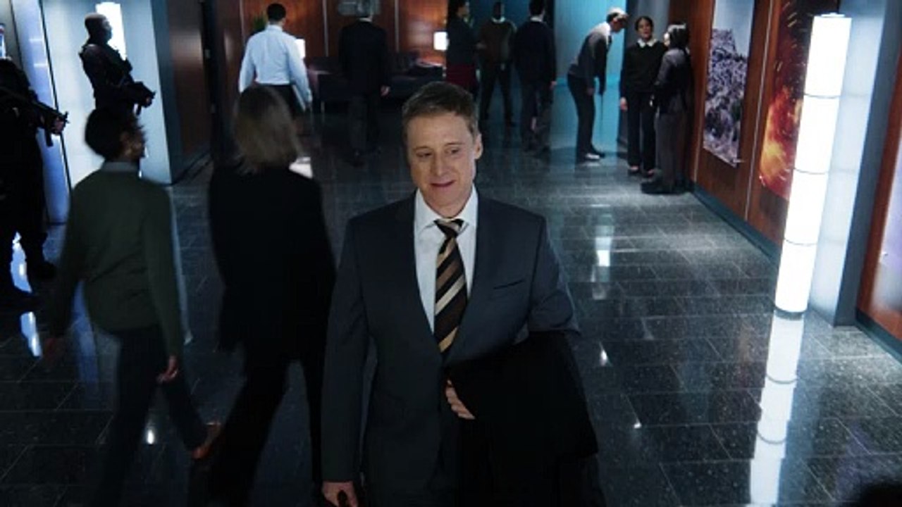 Resident Alien - staffel 3 Trailer OV