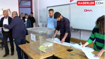 Yerel seçime katılacak parti sayısı 36'dan 35'e düştü