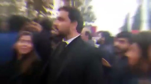 پی ٹی آئی کارکنان کا اڈیالہ جیل کے باہر شدید رش | Intense rush of PTI workers outside Adiala Jail... slogans of Imran Khan Zindabad from all sides... enthusiasm of workers high.