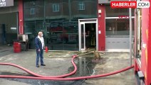 Başakşehir Sanayi Sitesinde Oto Yedek Parça Dükkanında Yangın Çıktı