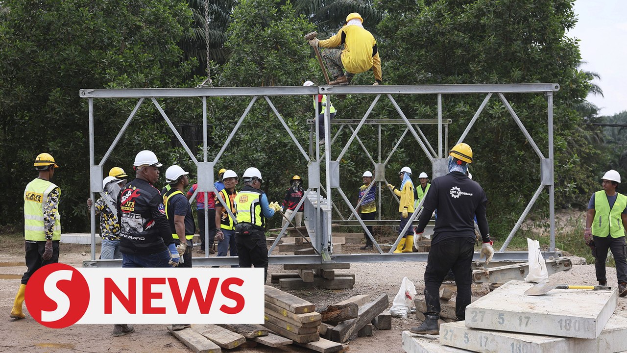Bailey bridge on Jalan Kuantan-Segamat to be ready next week, says JKR