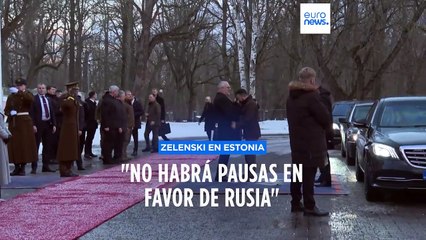 Zelenski dice en Estonia que Rusia atraviesa un "déficit" en la guerra y no se le debe dar "respiro"