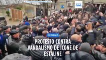 Protestos na Geórgia após ícone religioso com imagem de Estaline ser vandalizado