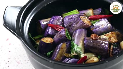《Complete a dish in one pot#Taiwanese Three-cup Eggplant .》 《一鍋搞定真簡單#三杯茄子煲》給想做茄子料理的人看!學會後茄子料理提升一個檔次!