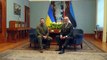 ‘Pausas’ no conflito ajudariam a Rússia, diz Zelensky da Estônia