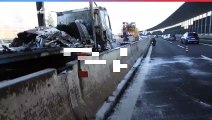 Incendio in A14 a Bologna: il video del camion bruciato